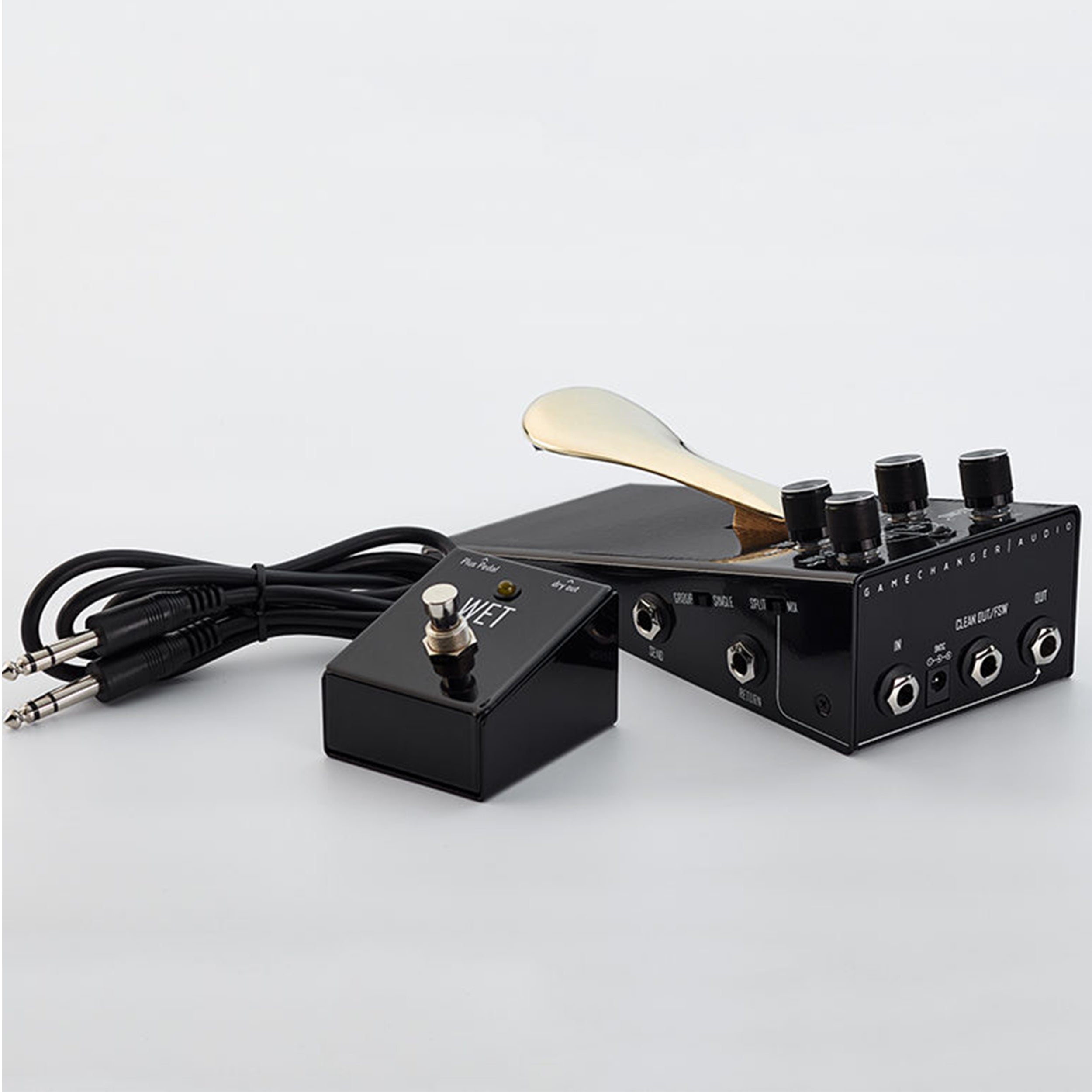 Gamechanger Audio PLUS Pedal w WET Footswitch — Echoinox